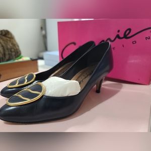 Connie Size 6 Navy Lea Vintage Heels